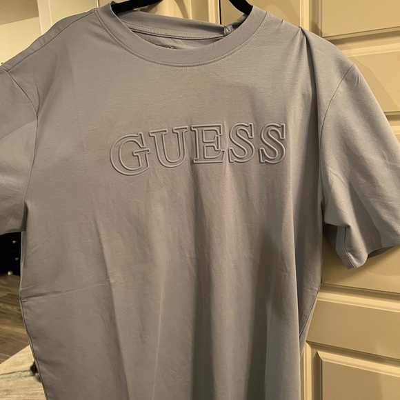 Light/greyish blue men’s Guess t-shirt Large - Picture 1 of 3